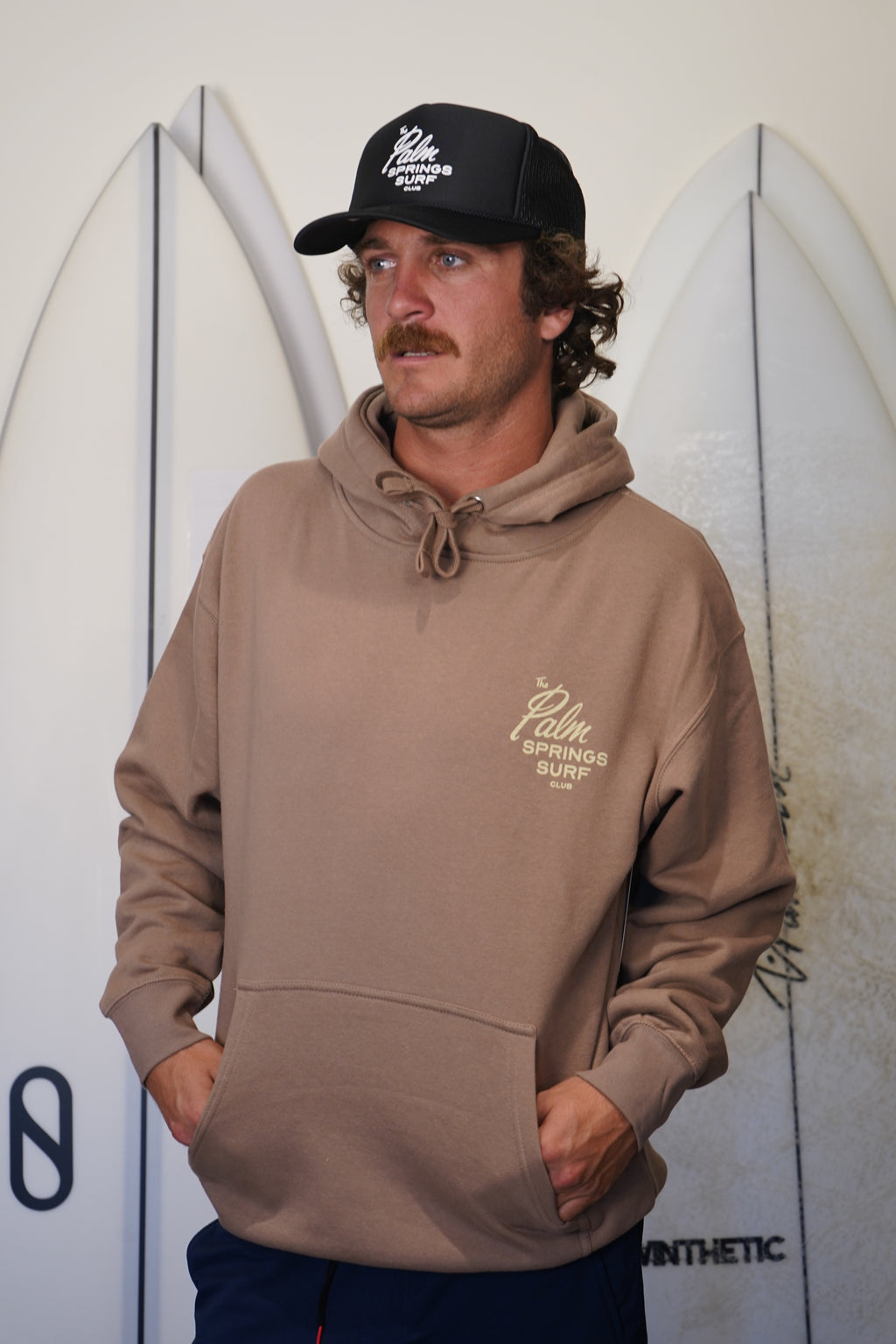 RETRO SCRIPT POCKET LOGO HOODIE