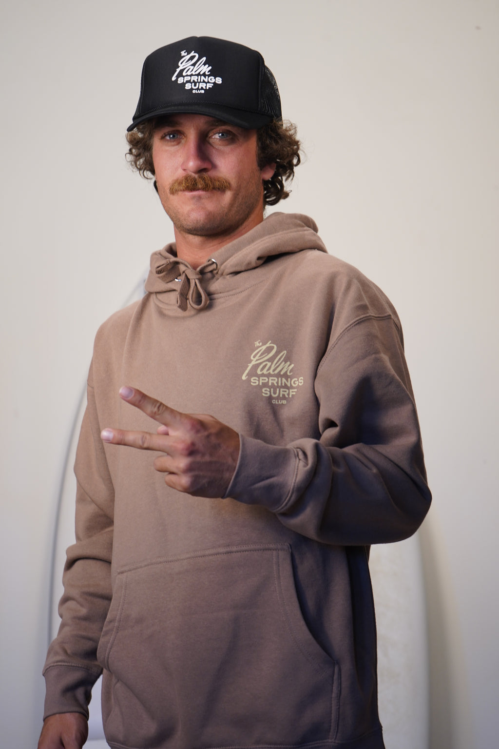 RETRO SCRIPT POCKET LOGO HOODIE
