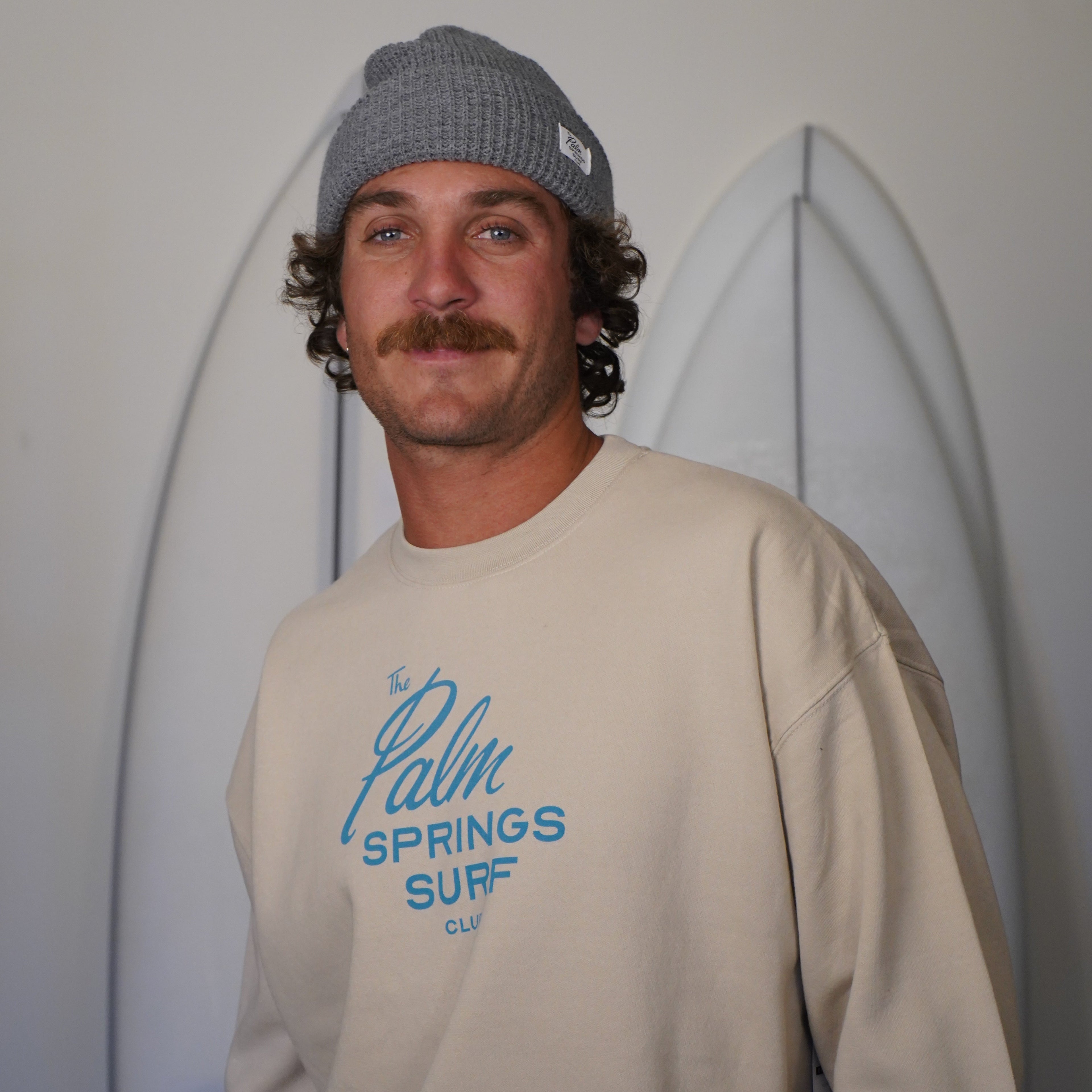 RETRO SCRIPT FRONT LOGO CREW